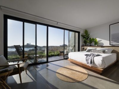 Elevate® - Showroom Windows & Doors