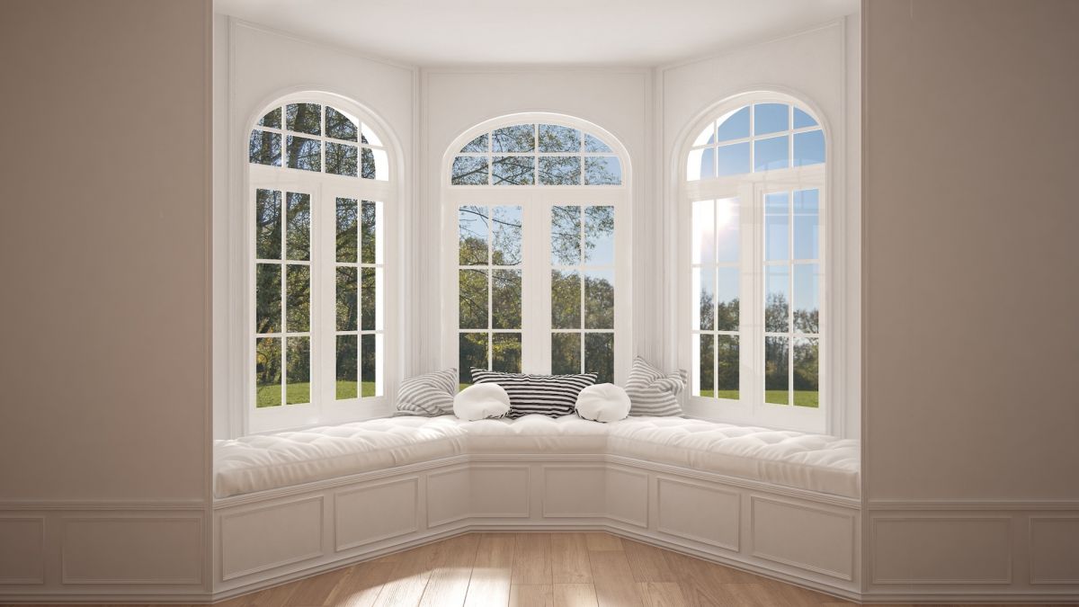 Bay Vs Bow Windows in Central Texas